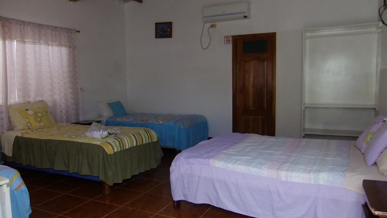 Hospedaje Mother Fanny Puerto Villamil Exterior photo
